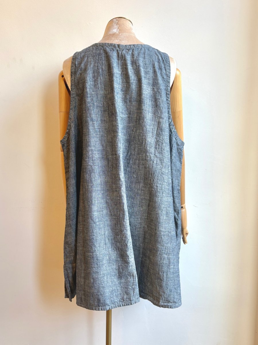 Studio Apron in Dark Chambray - Made X Hudson