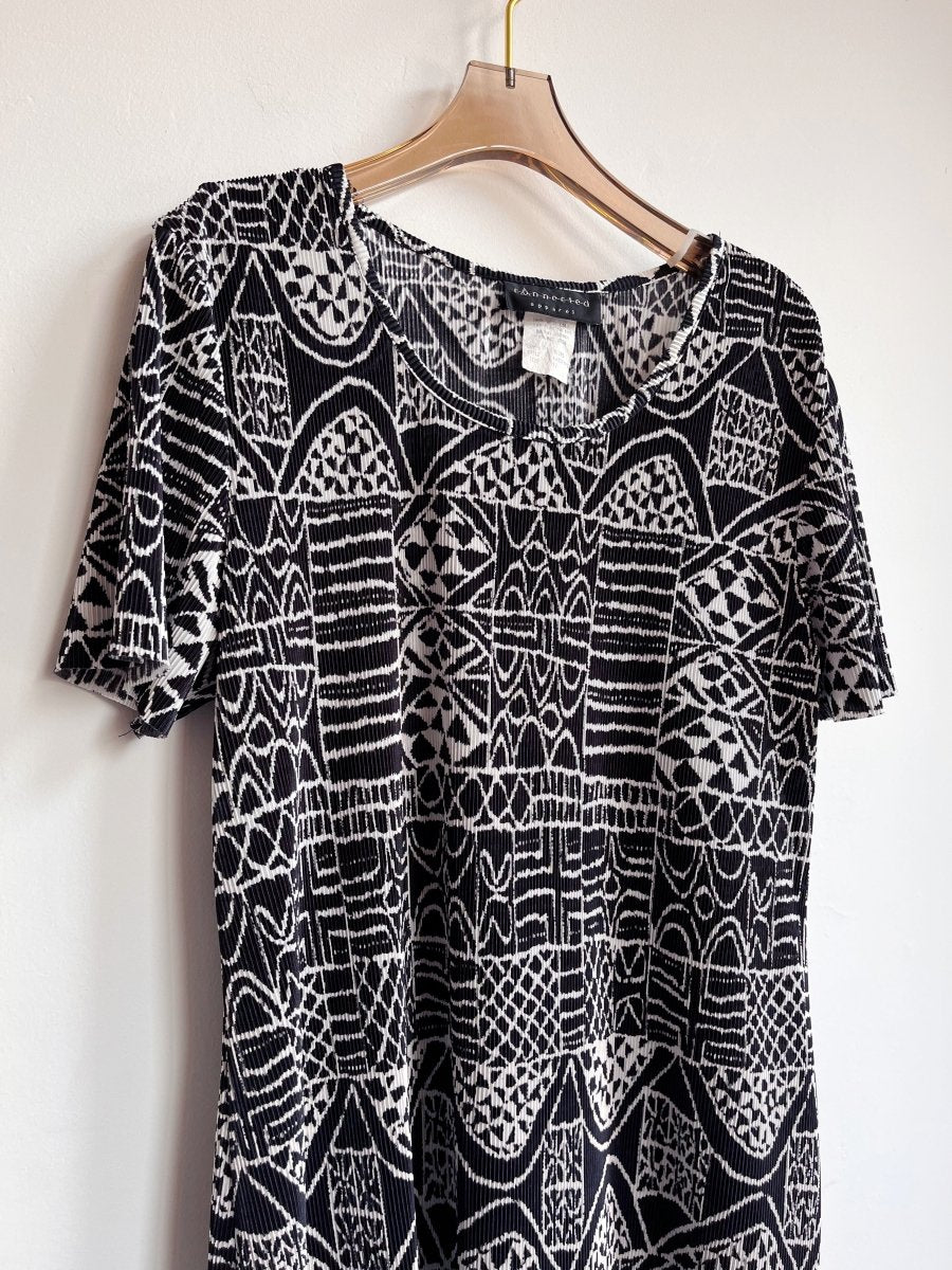 Connected Apparel | Black Accordian Mini Dress (Vintage) - Made X Hudson