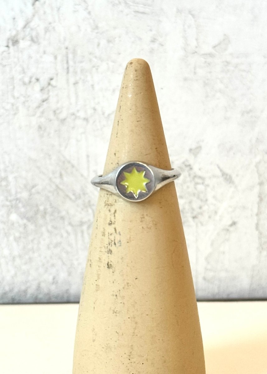 Sun Burst Silver Signet Ring (Multiple Colors) - Made X Hudson