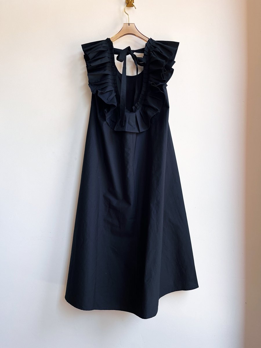 Black Sleeveless Keyhole Back Ruffle Dress w/ Belt - Made X Hudson