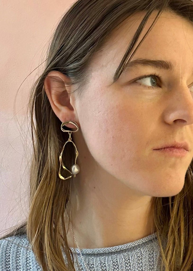 Ribbon Earrings w/ Pearl - Made X Hudson