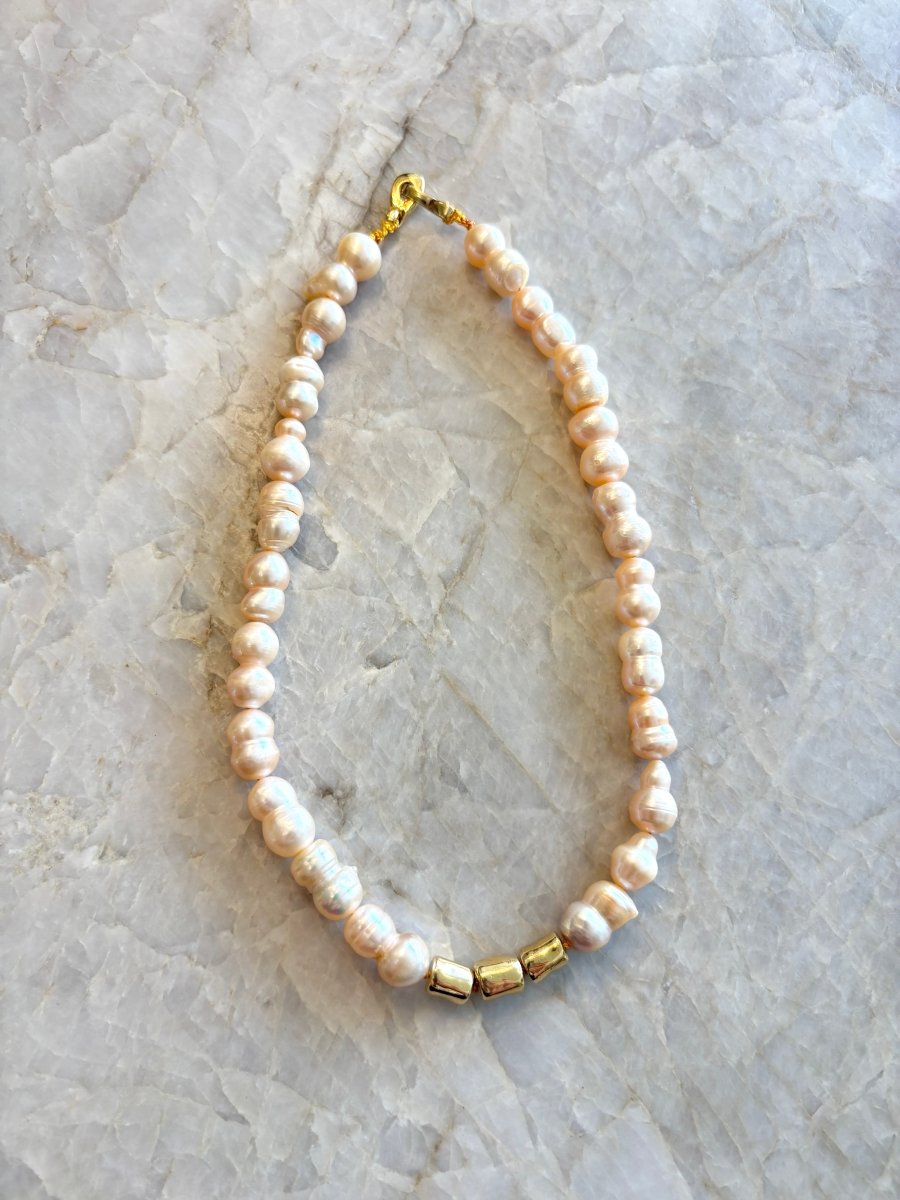 Collana Necklace | Pink Fresh Water Pearl and Brass Beads - Made X Hudson