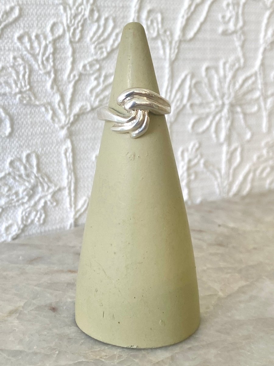 Silver Embrace Croissant Ring - Made X Hudson