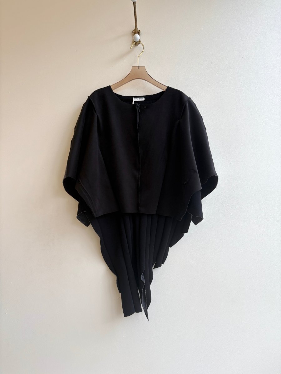 Phoenix Black Adjustable Wool Cape - Made X Hudson