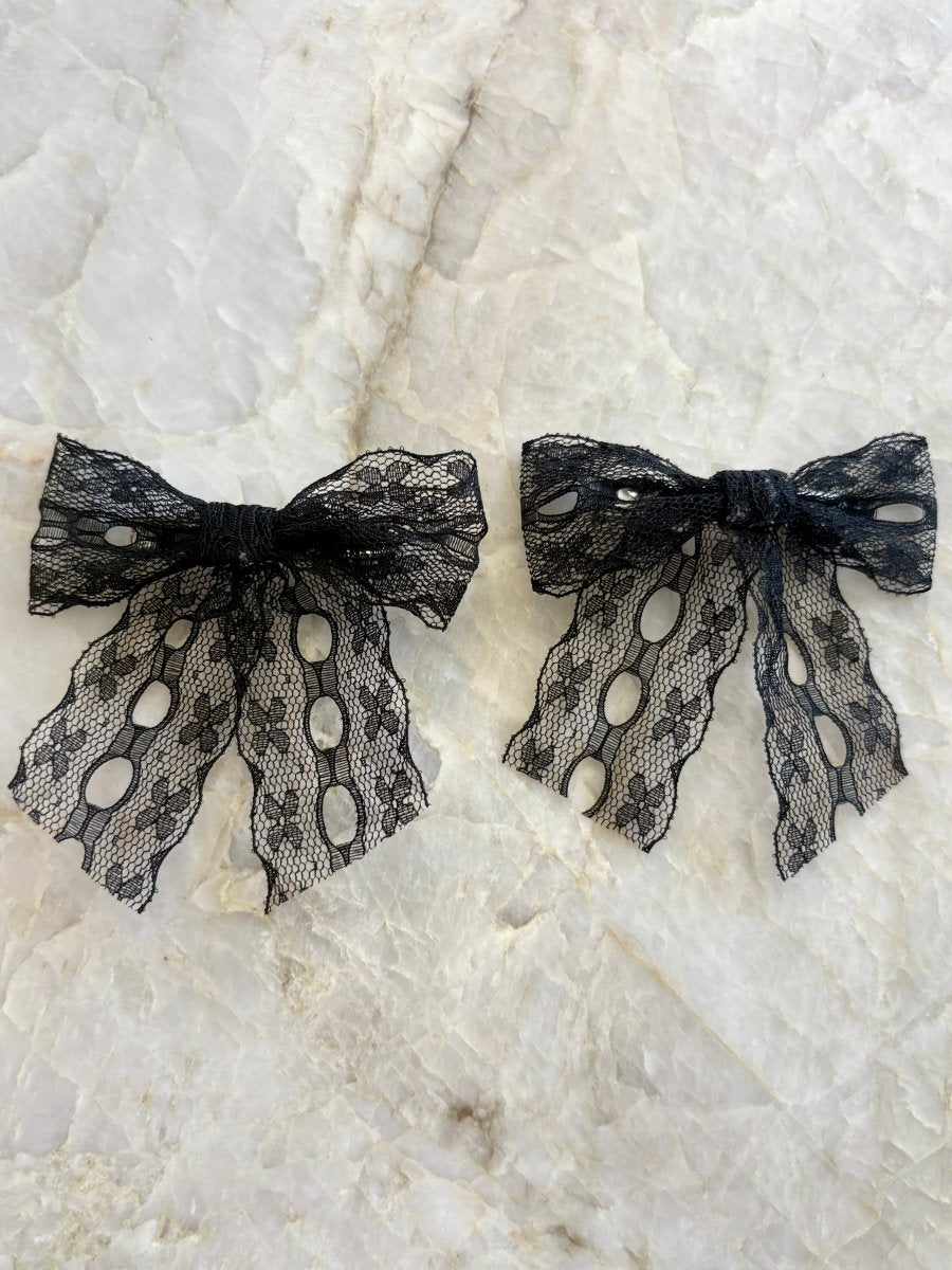 Daisies Lace Pair Bow Hair Clips (Multiple Colors) - Made X Hudson