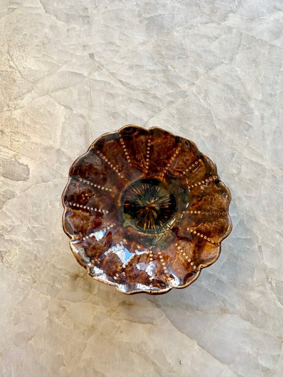 Brown Dotted Ray Ring Holder - Made X Hudson