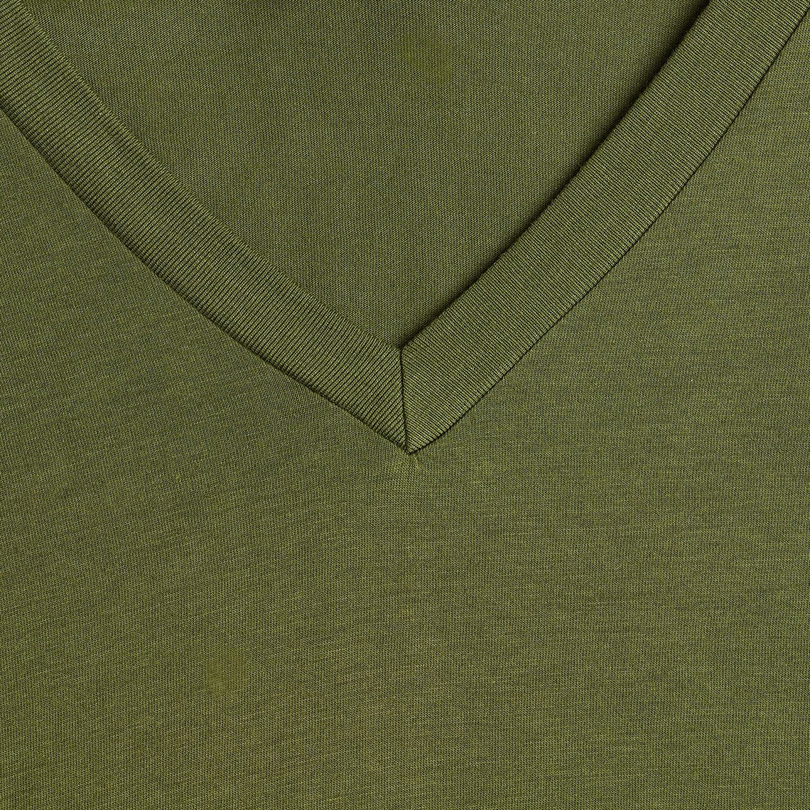 CELESTINO V - Neck T-Shirt - Made X Hudson