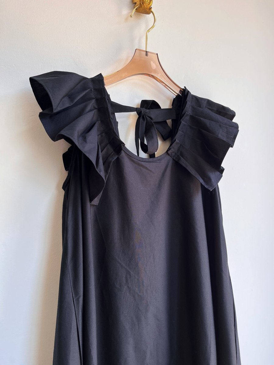 Black Sleeveless Keyhole Back Ruffle Dress w/ Belt - Made X Hudson