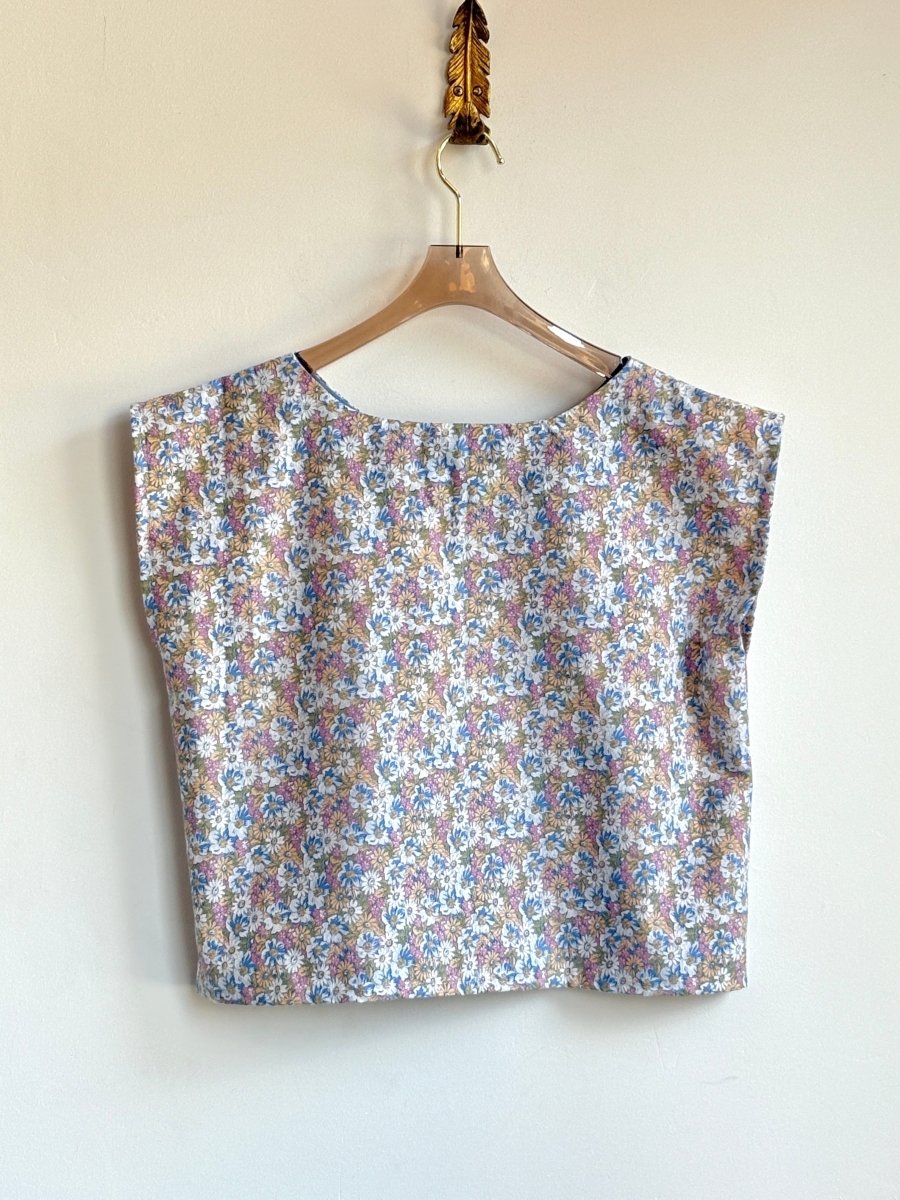 White, Yellow & Blue Daisy Floral Print Box Top - Made X Hudson