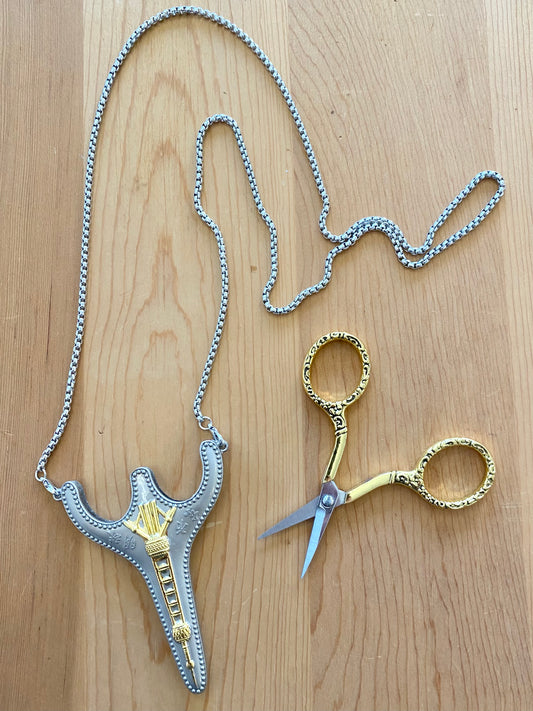 Retro Necklace Scissor Snips