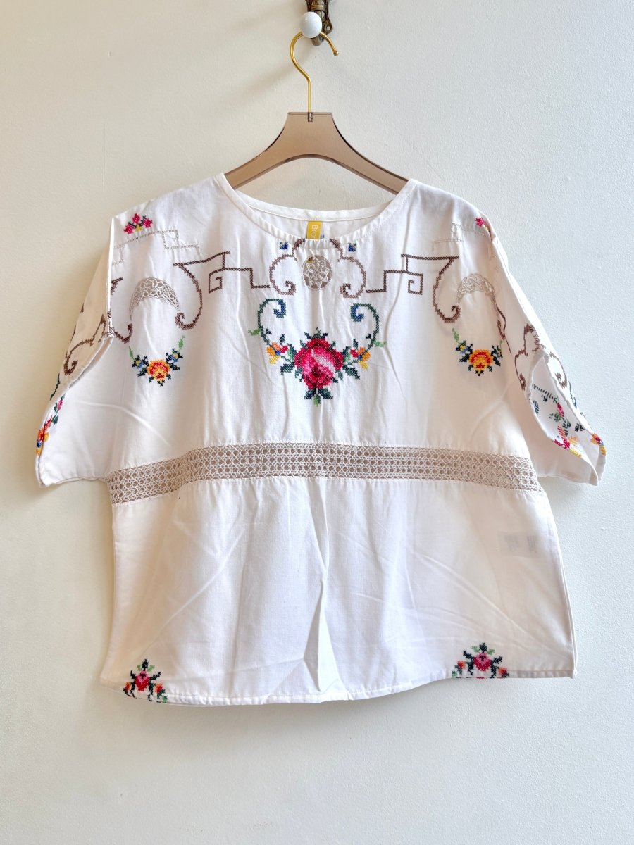 Cross Stitch Roses with Fawn Brown Border | Picnic Top - Made X Hudson