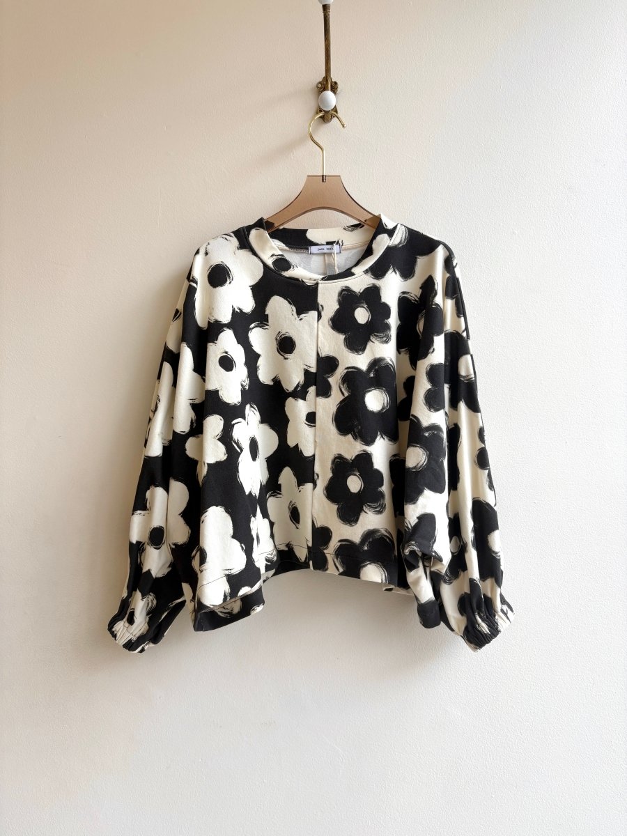 Black + White | Flower Sweater Top - Made X Hudson