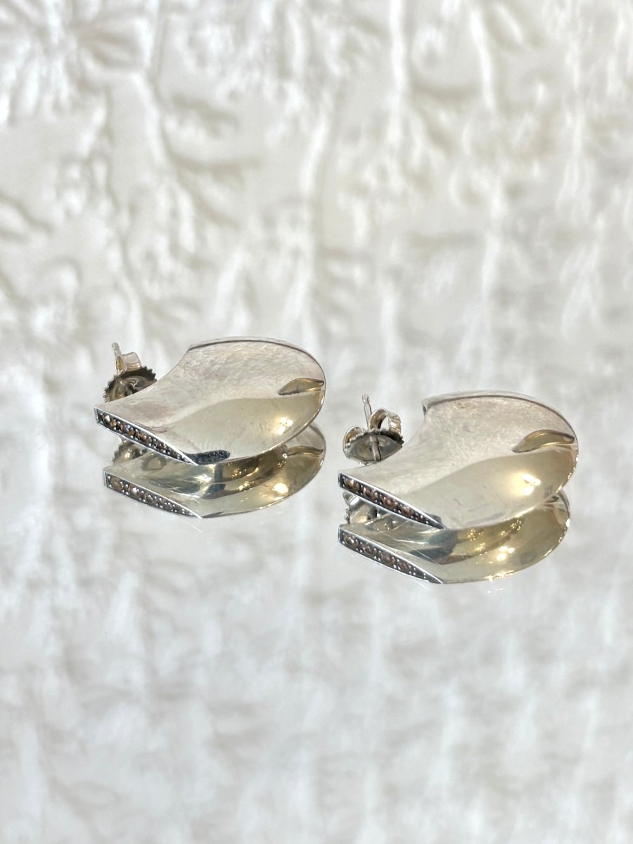 Nautilus Sterling Silver Earrings w/ Sapphire - Made X Hudson