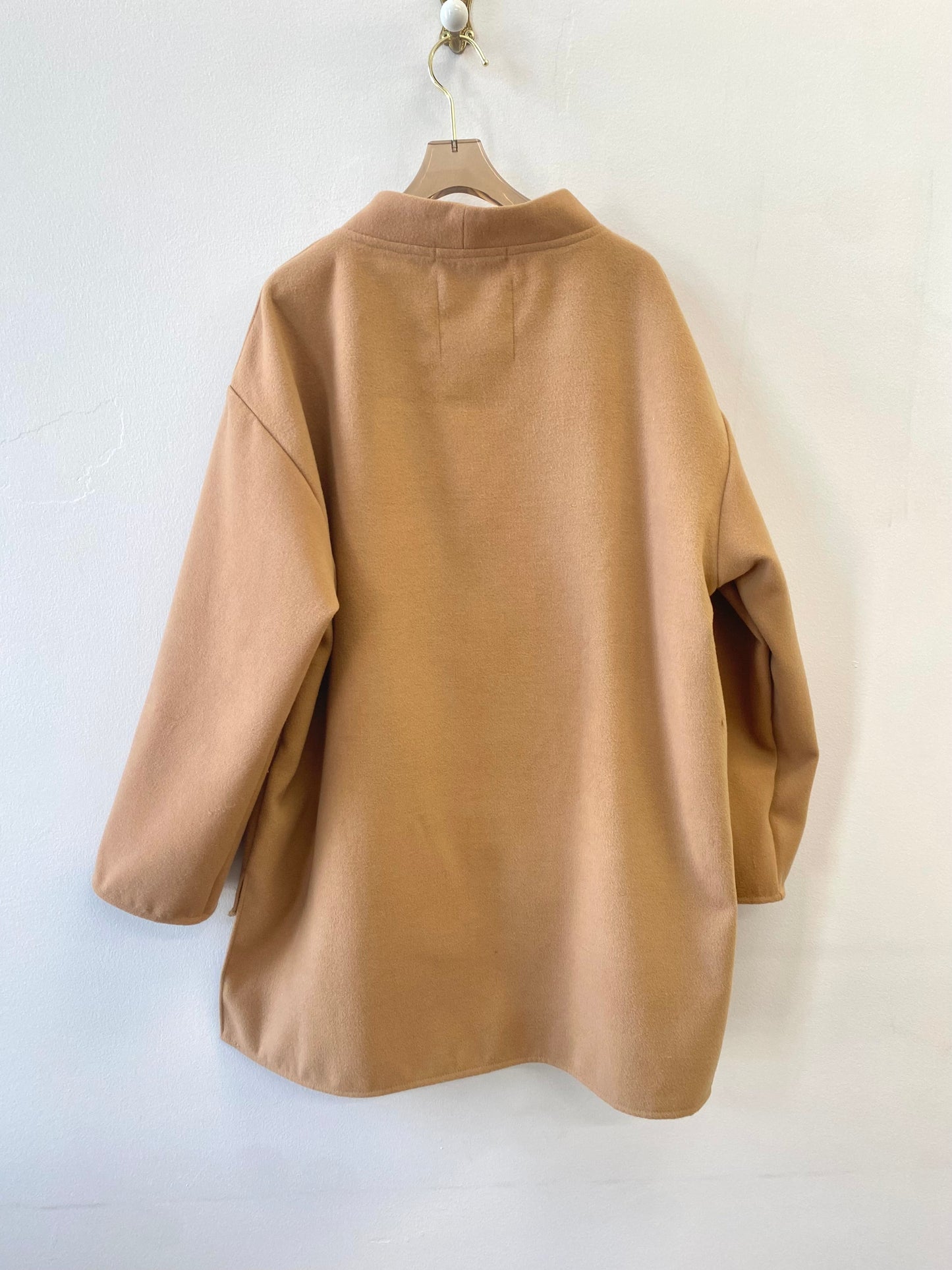 Camel Round Neck High-Low Sweatshirt