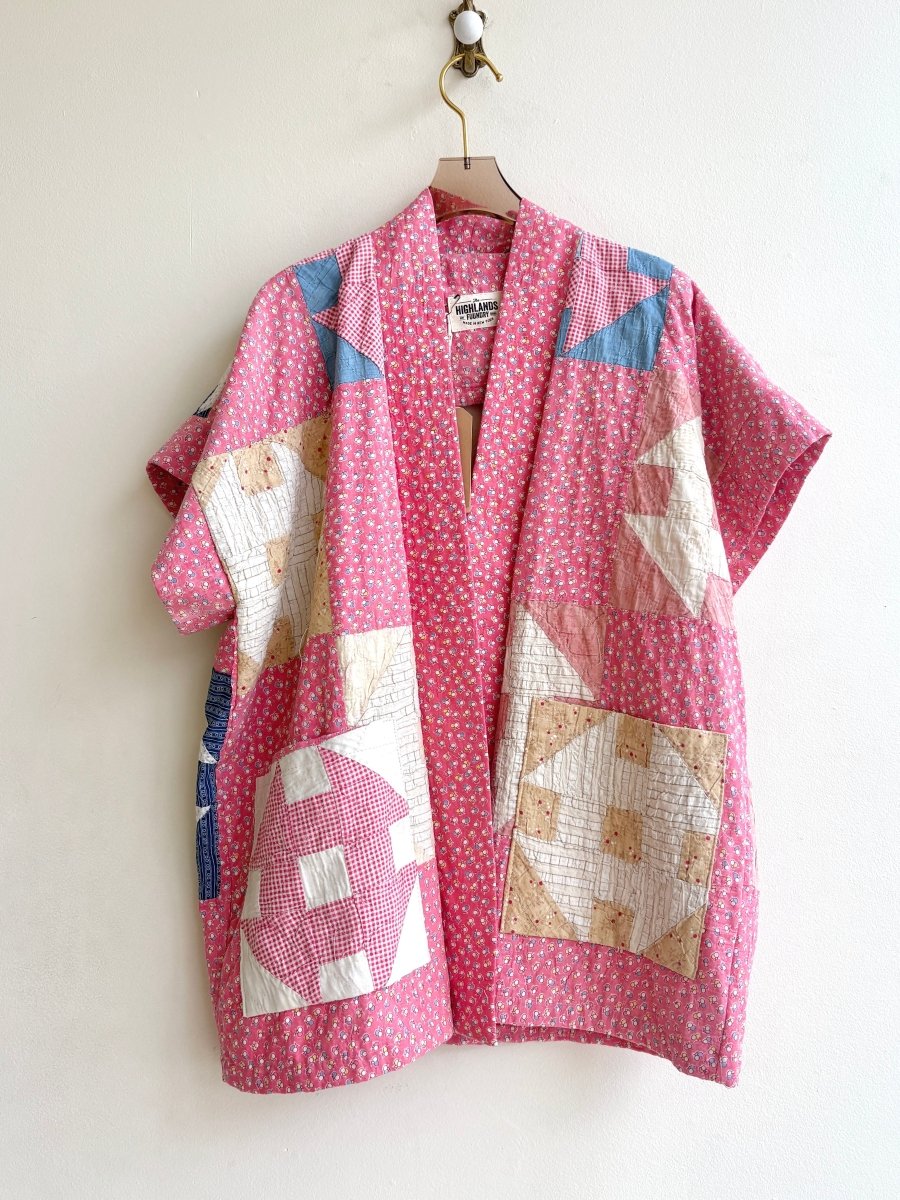 Heirloom Quilt Haori Vest in Churn Dash Pink & Cream - Made X Hudson