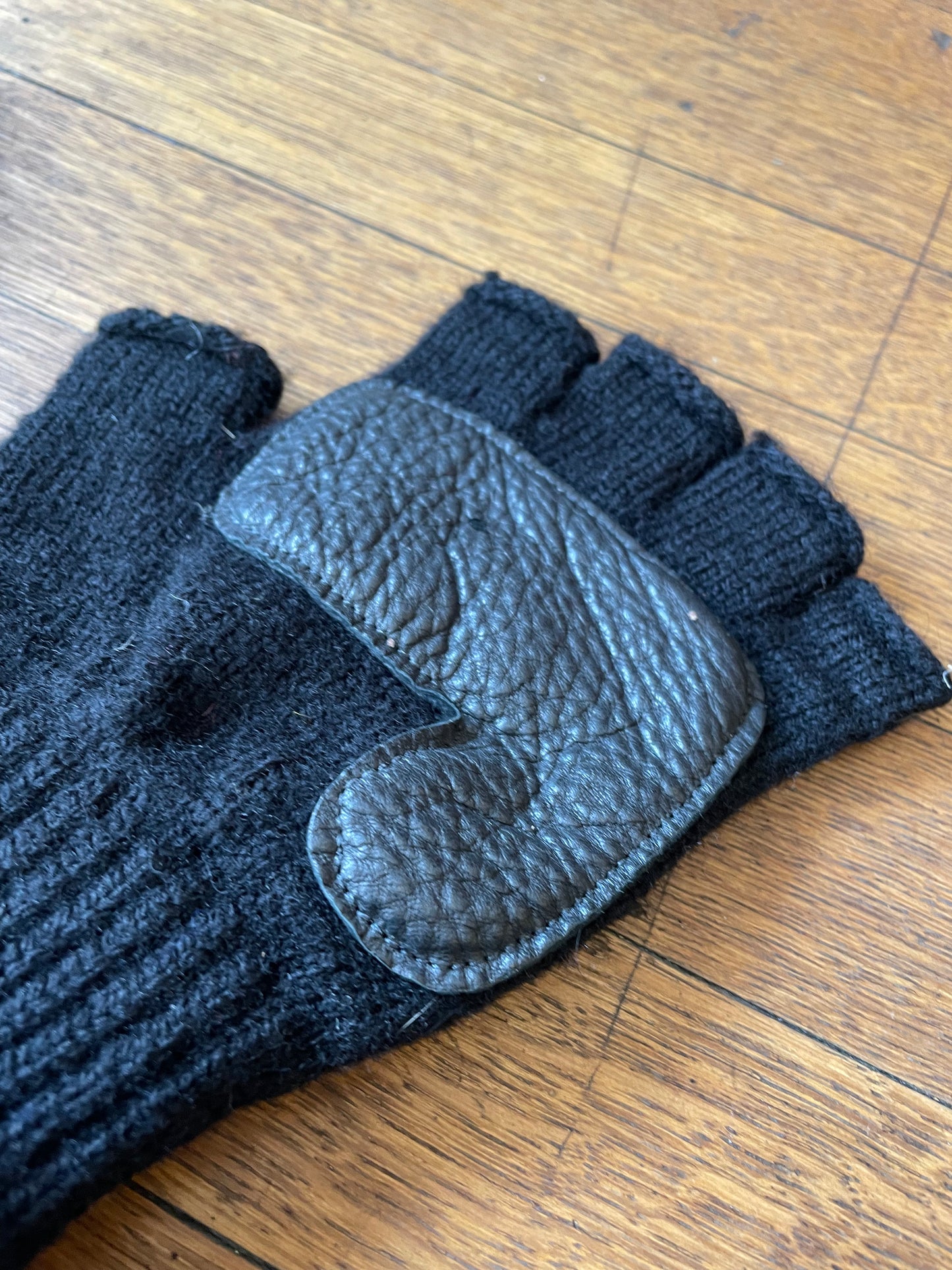 Fingerless Wool Gloves w/ Leather Palms (Ladies One Size)