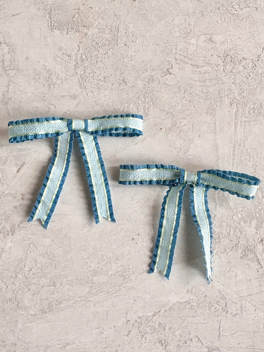 Daisies Pair Bow Hair Clips (More Colors) - Made X Hudson