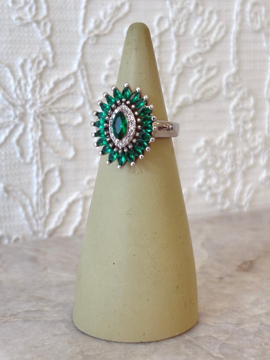 Solid Sterling Silver Ring w/ Emerald Tone & White Stones (Vintage) - Made X Hudson