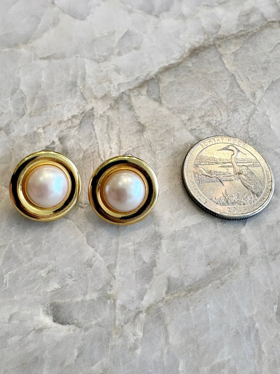 Pearl Earrings w/ Gold Tone Border (Vintage) - Made X Hudson