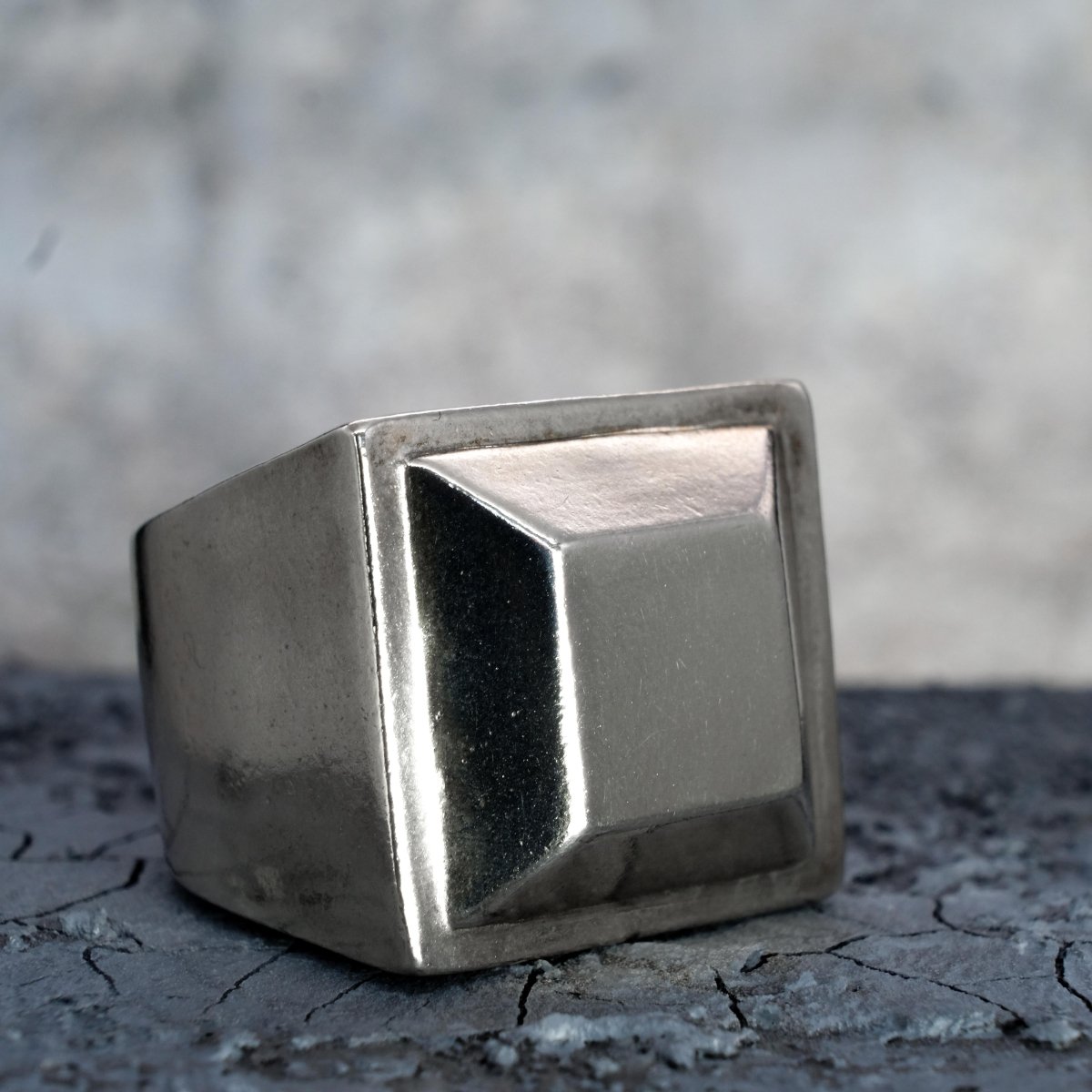 XL Heavy Stud Signet Ring - Made X Hudson