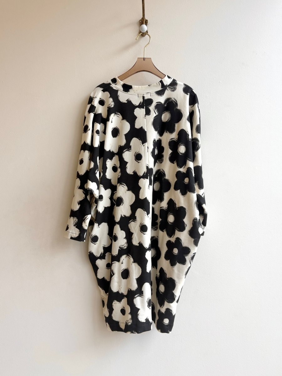 Black + White | Flower Sweater Dress - Made X Hudson