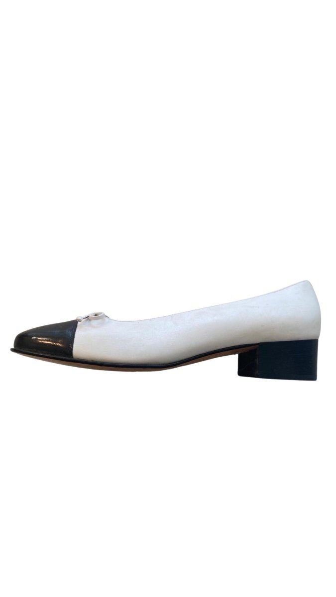 Salvatore Ferragamo | White w/ Black Toes & Bow Accent (Vintage) - Made X Hudson