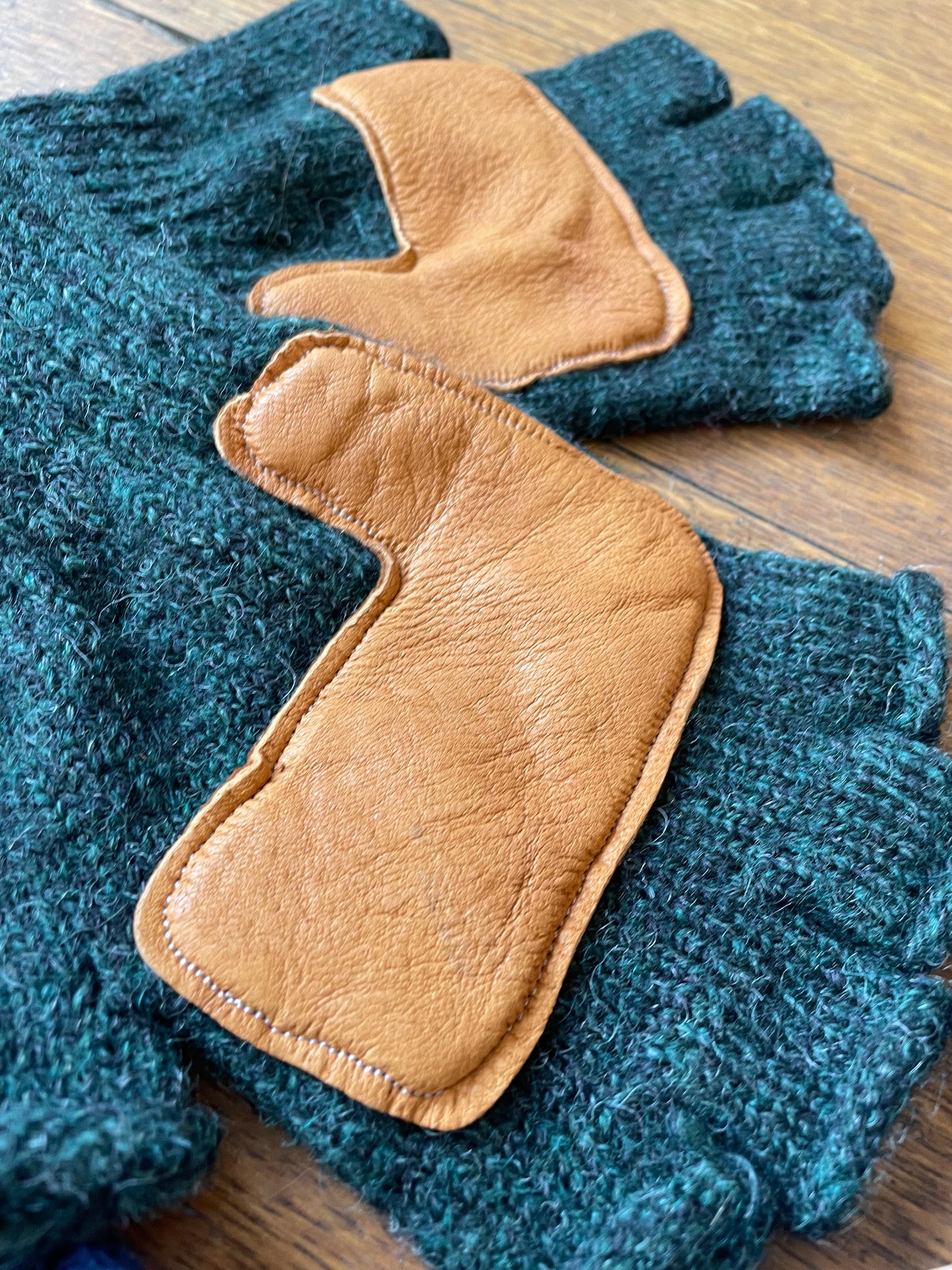 Fingerless Wool Gloves w/ Leather Palms (Ladies One Size)