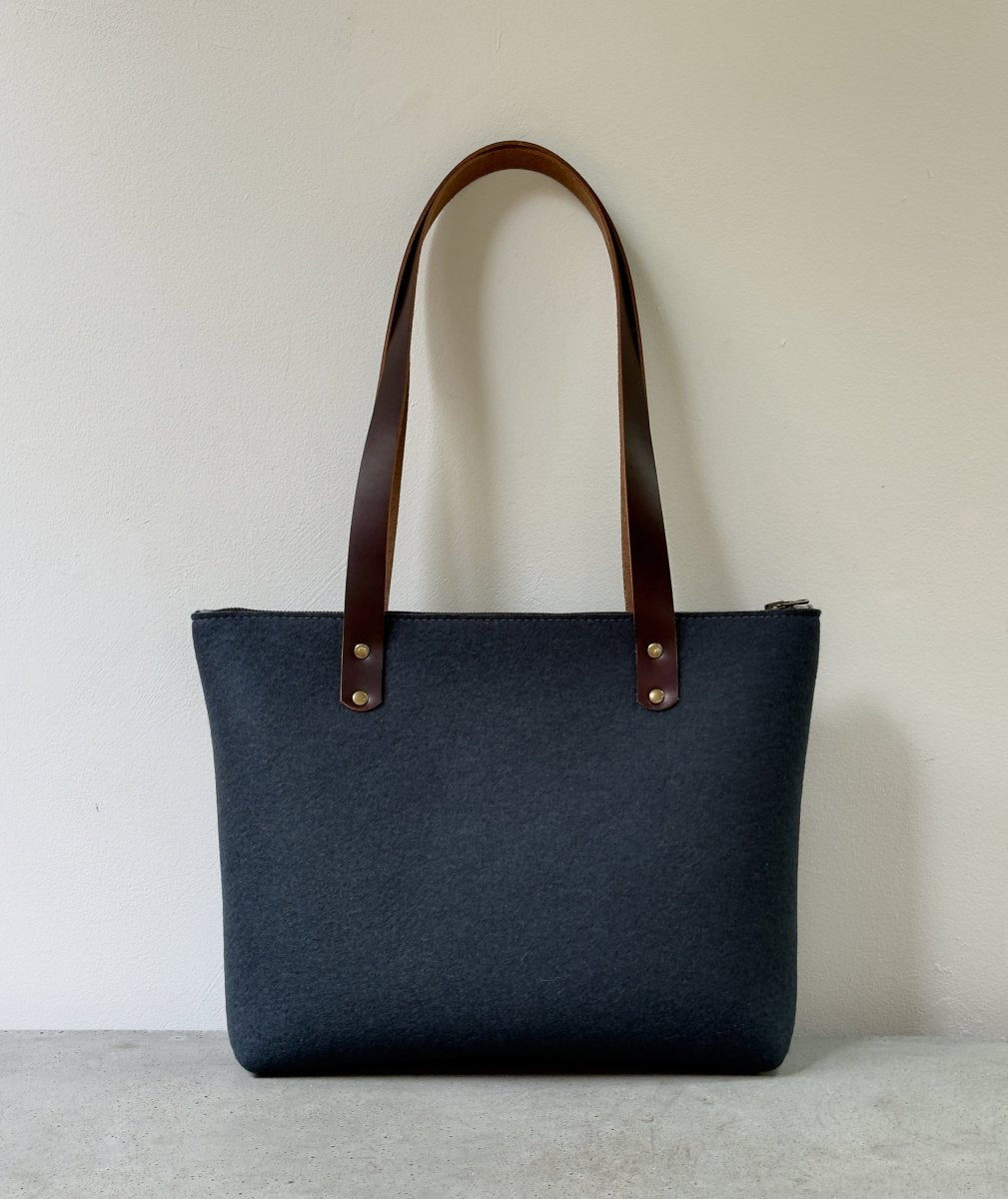 Large Wool Felt Bag in Charcoal - Made X Hudson