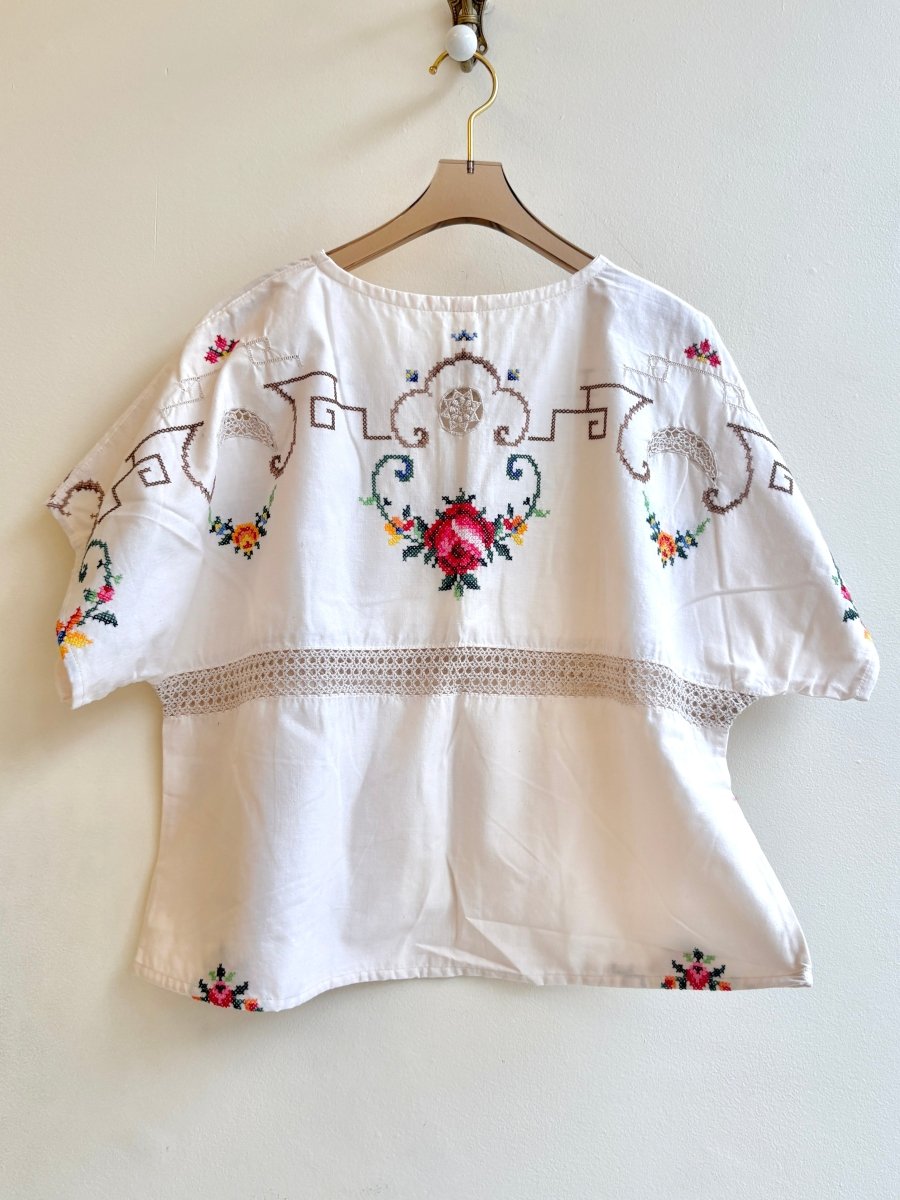 Cross Stitch Roses with Fawn Brown Border | Picnic Top - Made X Hudson