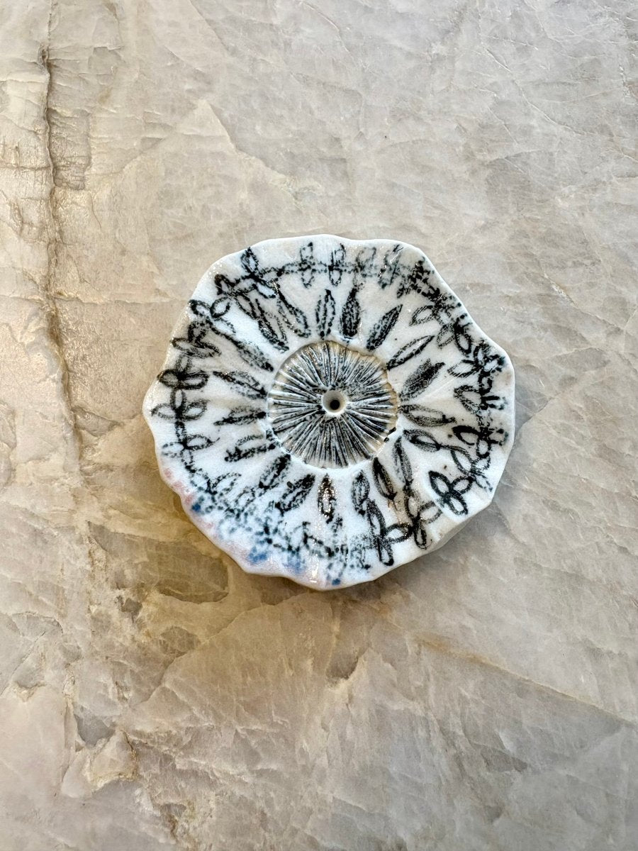 White & Black Flowers Incense Holder - Made X Hudson