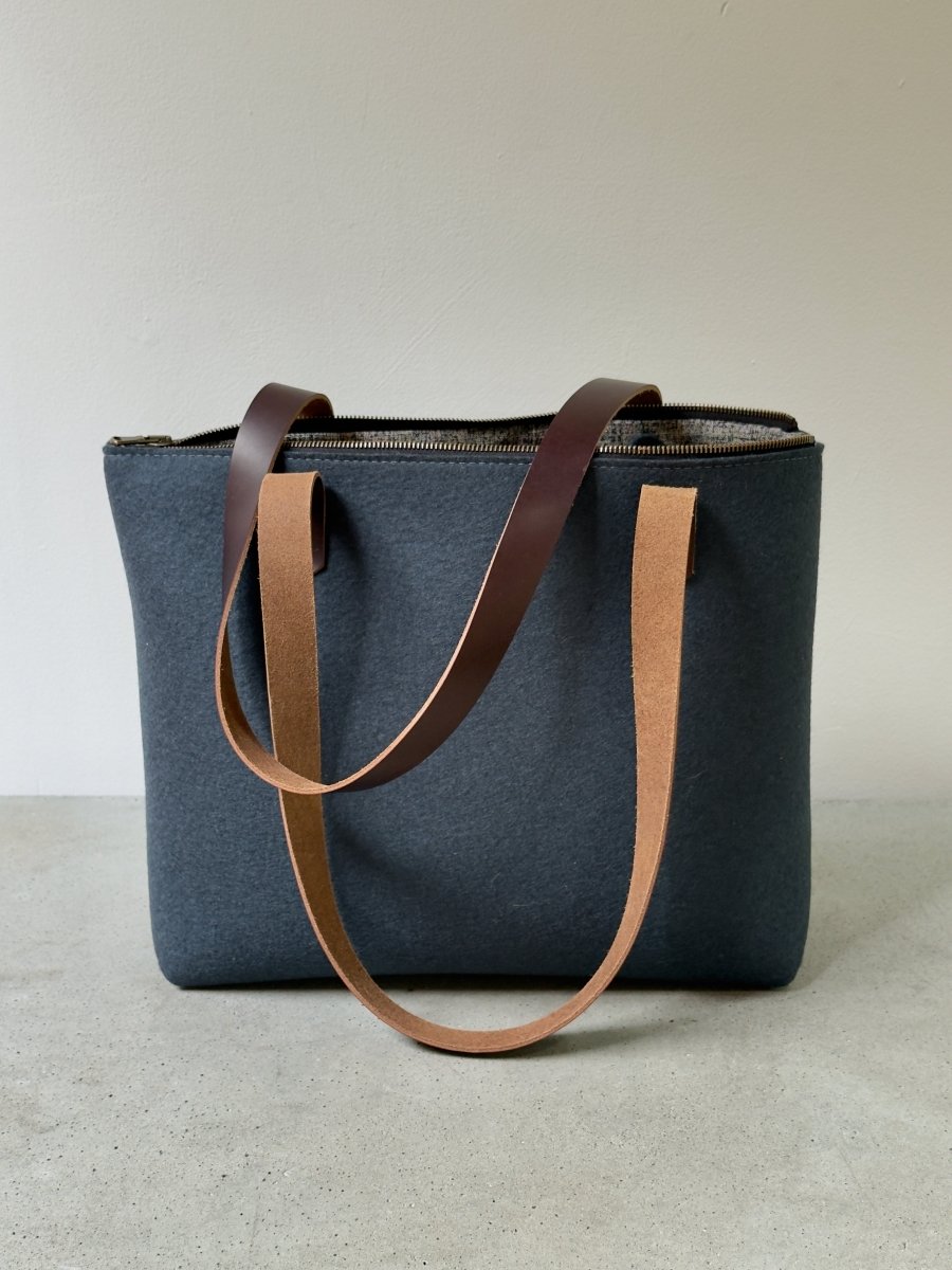 Large Wool Felt Bag in Charcoal - Made X Hudson