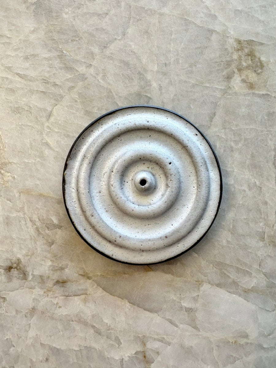 Dark Clay Rim & Cream Incense Holder w/ No Lip - Made X Hudson