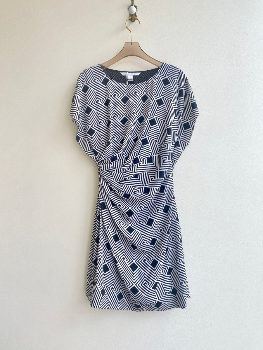 Diane Von Furstenberg | Black and White Geometric Print Dress (Vintage) -  M/L