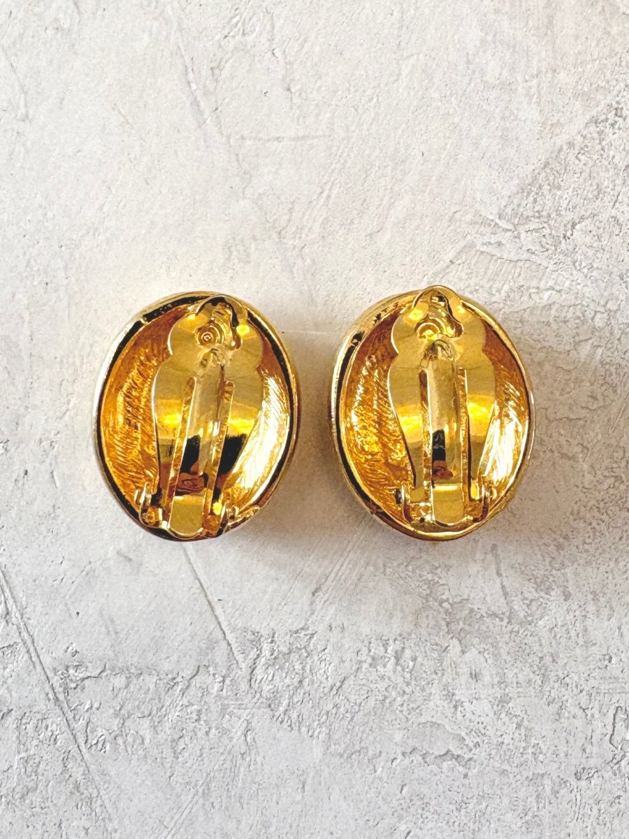 Gold Tone Swirly Toi et Moi Clip On Earrings (Vintage) - Made X Hudson