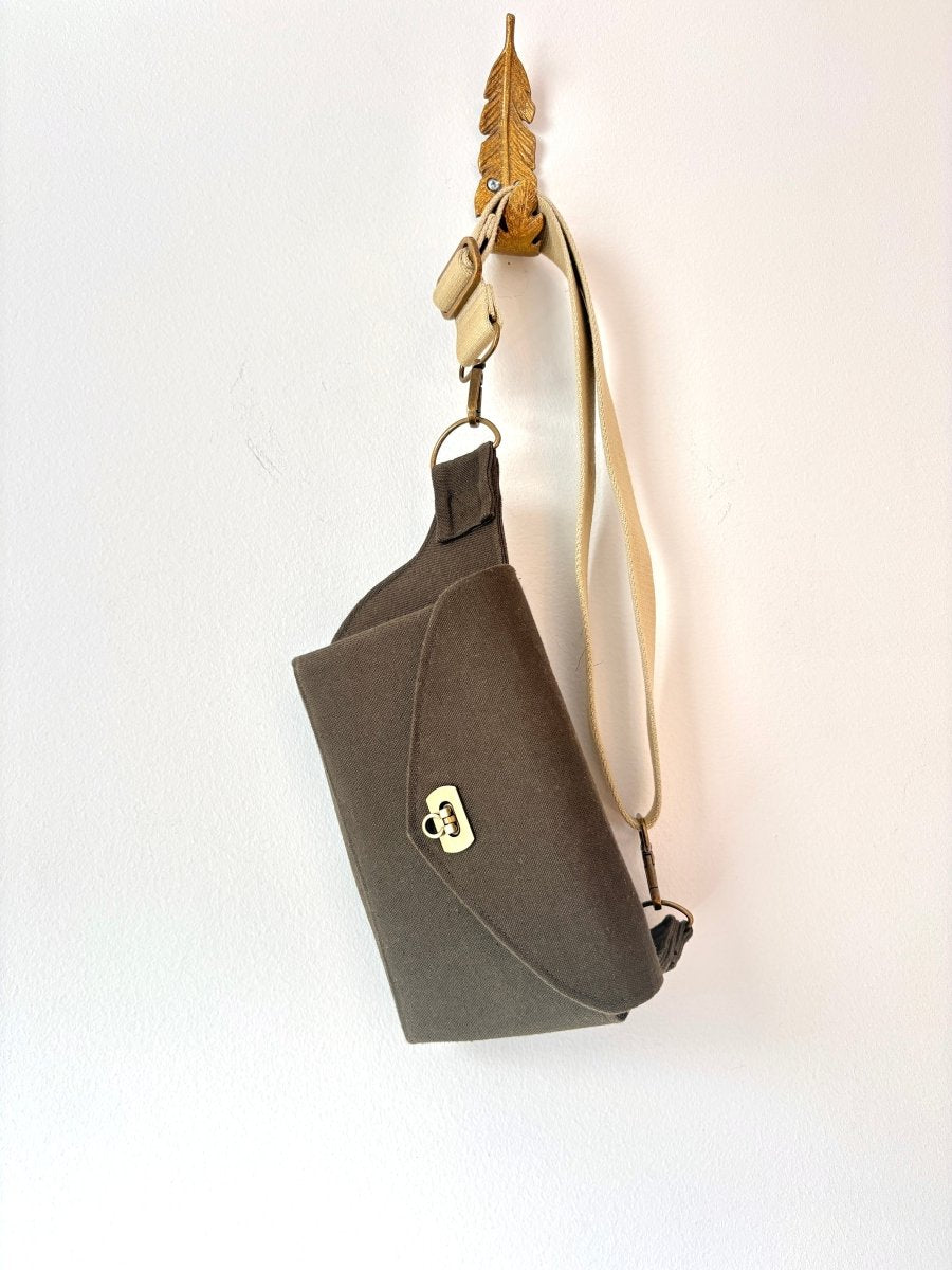 Cross - Body Bag in Moss Hemp - Cotton Canvas - Made X Hudson