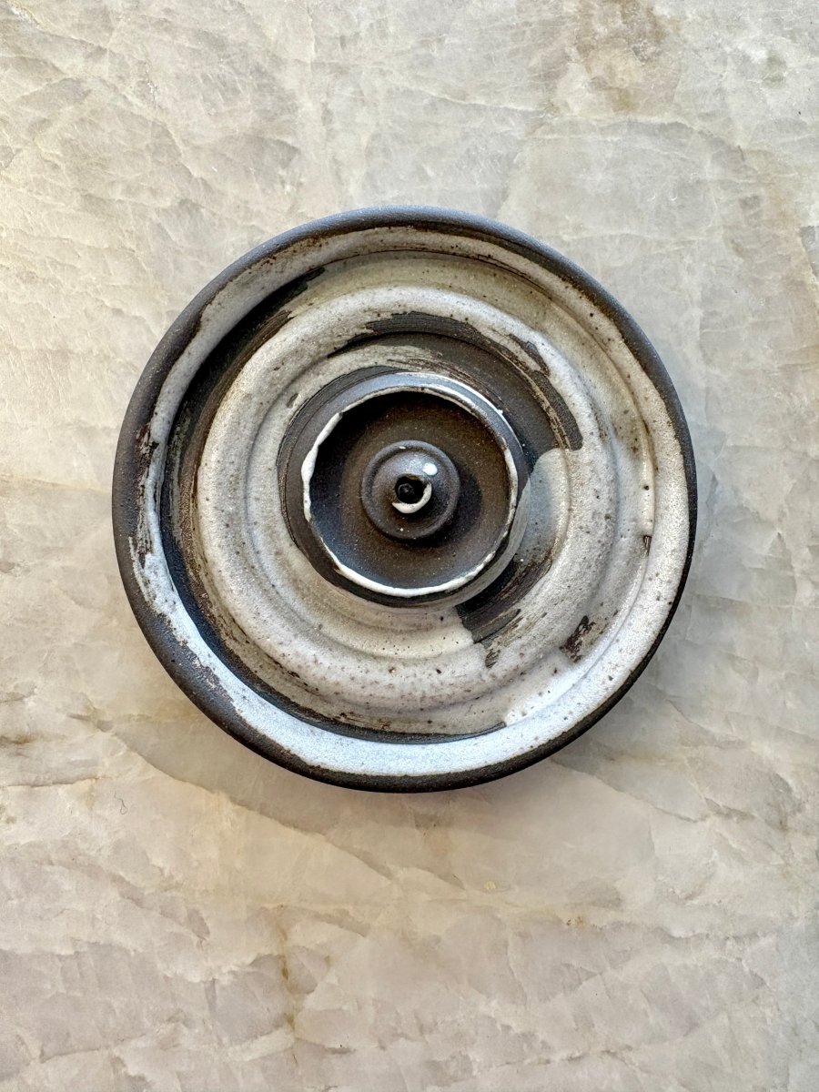 Dark Clay & Swirl Cream Incense Holder - Made X Hudson