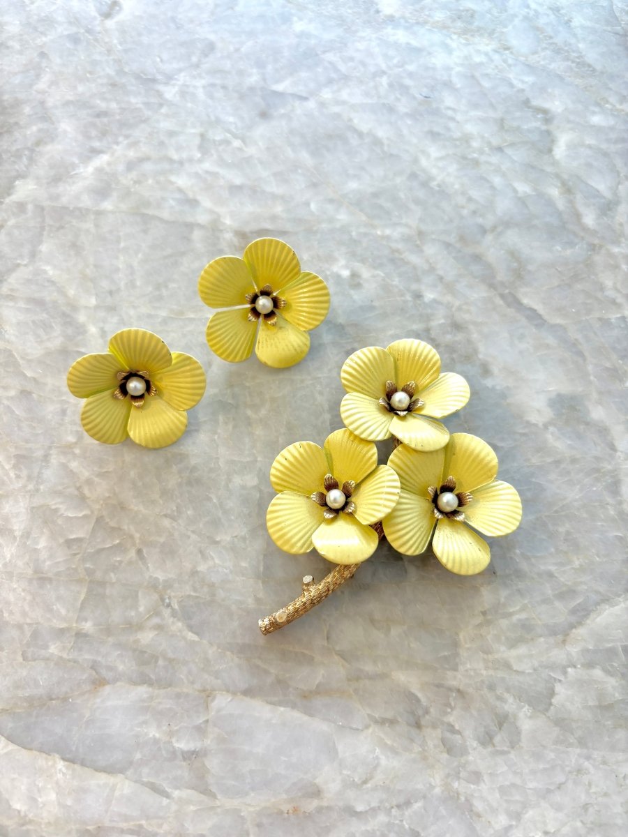 Flower Set - Pin + Earrings (Vintage) - Made X Hudson