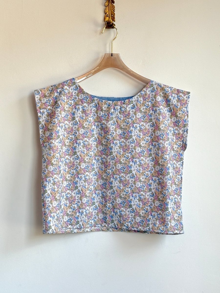 White, Yellow & Blue Daisy Floral Print Box Top - Made X Hudson