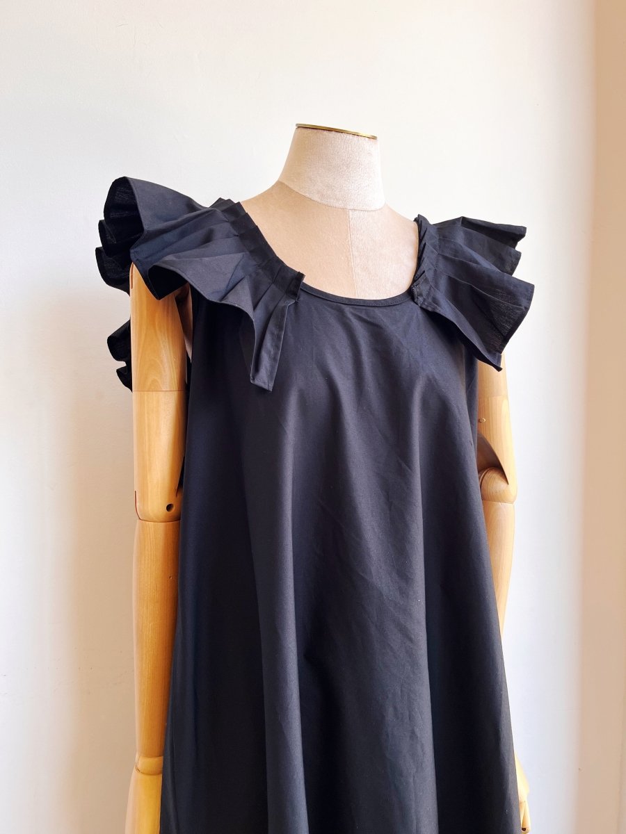 Black Sleeveless Keyhole Back Ruffle Dress w/ Belt - Made X Hudson