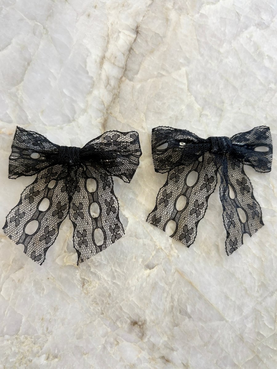 Daisies Lace Pair Bow Hair Clips (Multiple Colors) - Made X Hudson