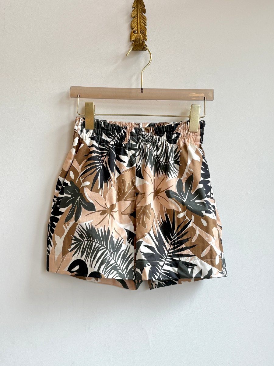 Novelty Tropical Print Town Shorts in Blush, Black & White - Made X Hudson