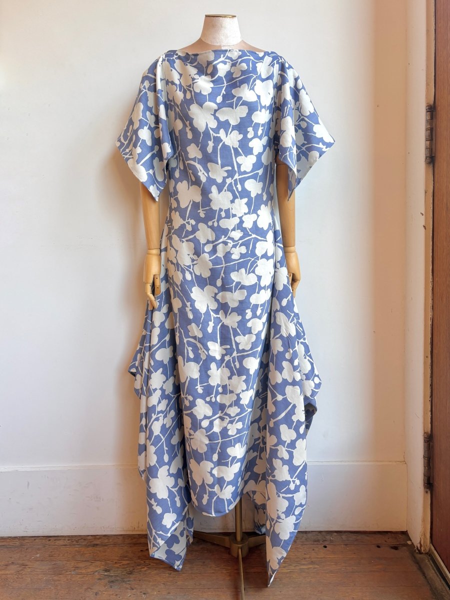 Deco Dress in White and Dusky Blue Floral Silhouette - Made X Hudson