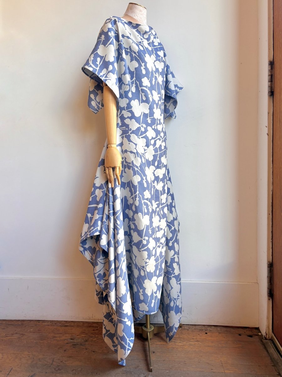 Deco Dress in White and Dusky Blue Floral Silhouette - Made X Hudson