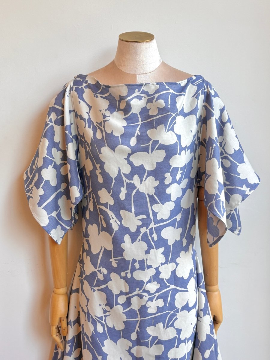 Deco Dress in White and Dusky Blue Floral Silhouette - Made X Hudson
