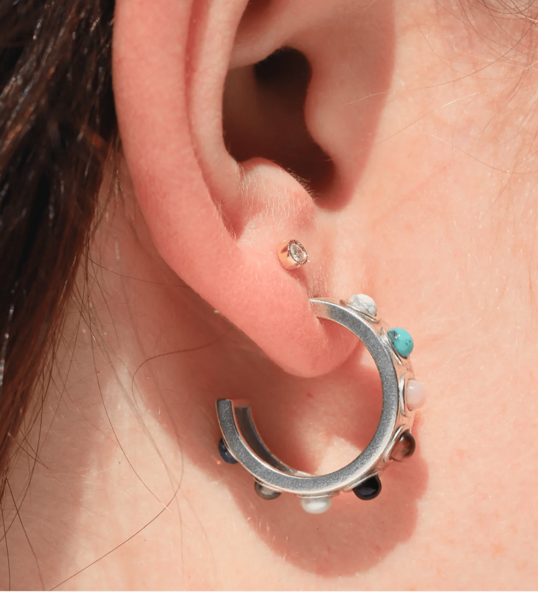 Delphi Hoop Multicolor Stones in Silver - Made X Hudson