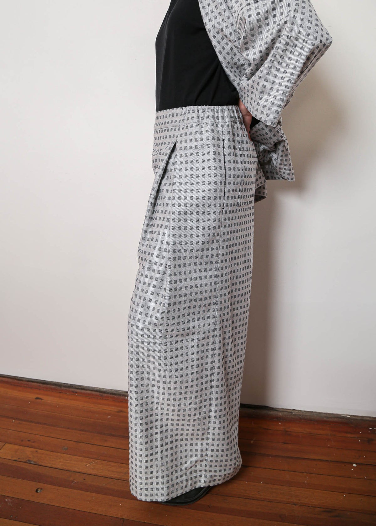 The Arlo Pant in Silver Grid