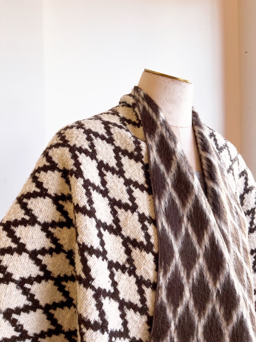 Diamond Pattern Zero - Waste Reversible Cape - Made X Hudson